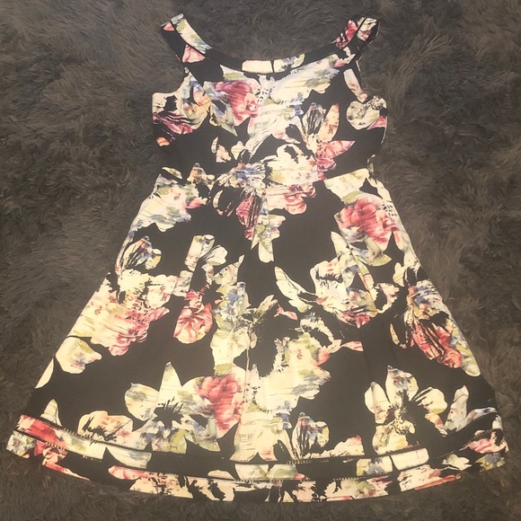 White House Black Market Floral Midi Dress - Picture 7 of 9